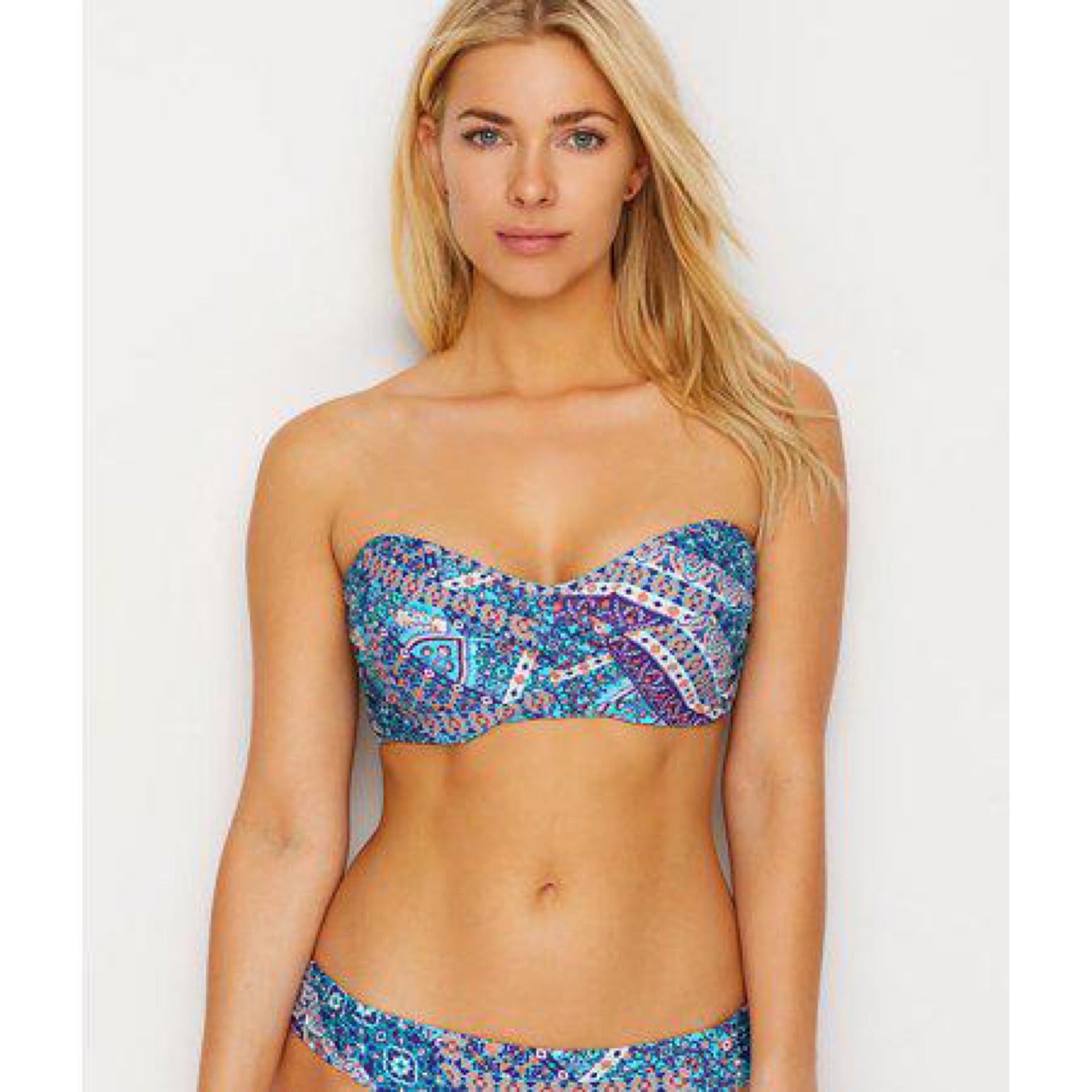 Sunsets Womens Grand Bazaar Iconic Twist Bandeau Bikini Top